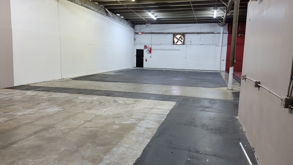 More Photos Of 10207-10235 General Dr, Orlando Warehouse For Lease