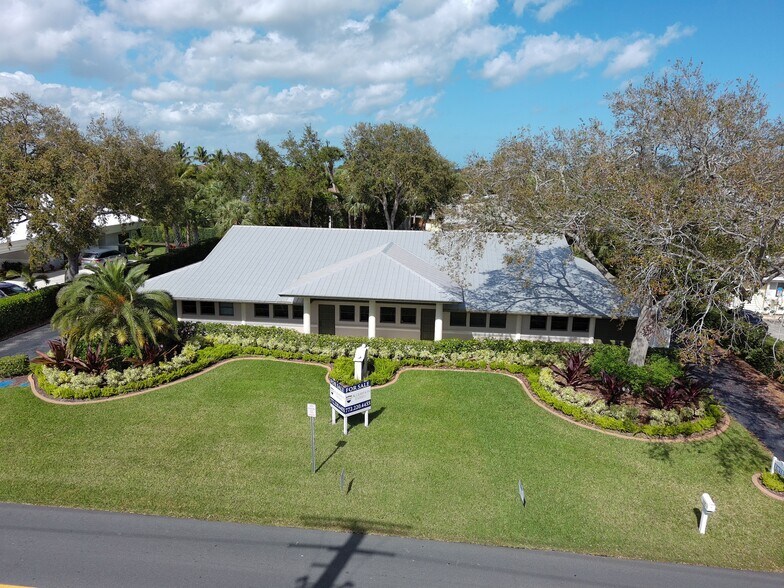 Primary Photo Of 835 SE Osceola St, Stuart Office Residential For Sale
