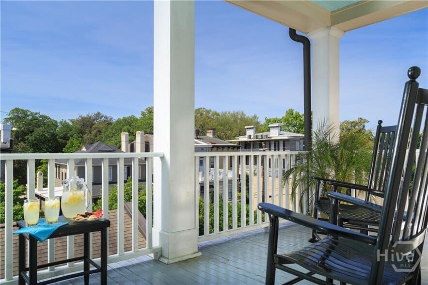 More Photos Of 109 W Liberty St, Savannah Hospitality For Sale