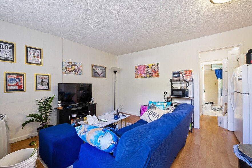 More Photos Of 437 Namahana St, Honolulu Apartments For Sale