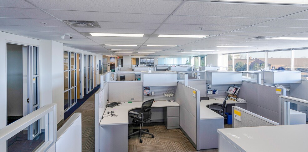 More Photos Of 6750 Century Av, Mississauga Office For Lease