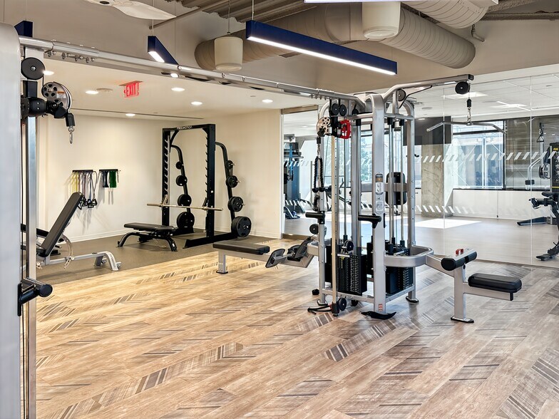 More Photos Of 5956 Sherry Ln, Dallas Coworking Space