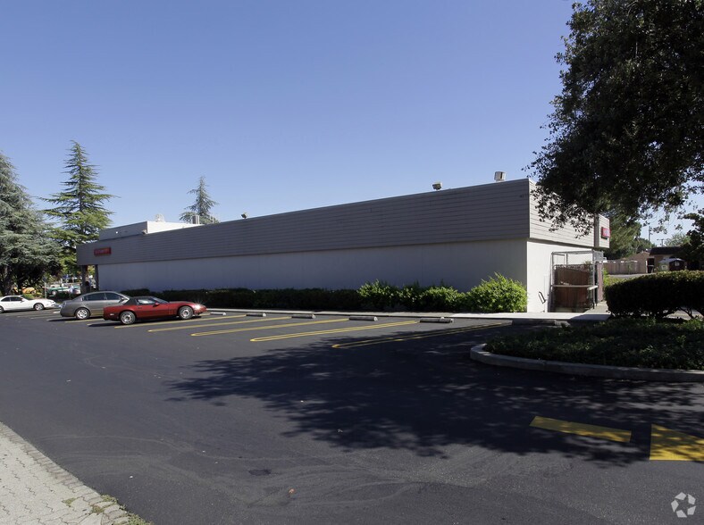 More Photos Of 6705 Fair Oaks Blvd, Carmichael Bank For Lease