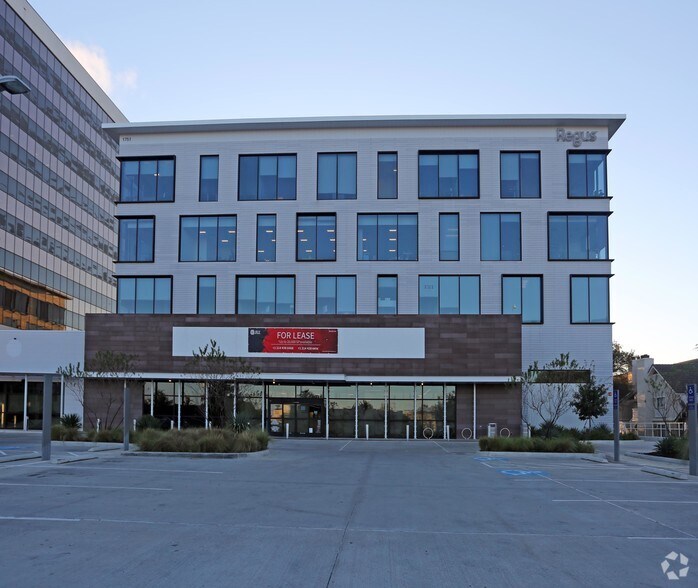 More Photos Of 1751 River Run, Fort Worth Office For Lease