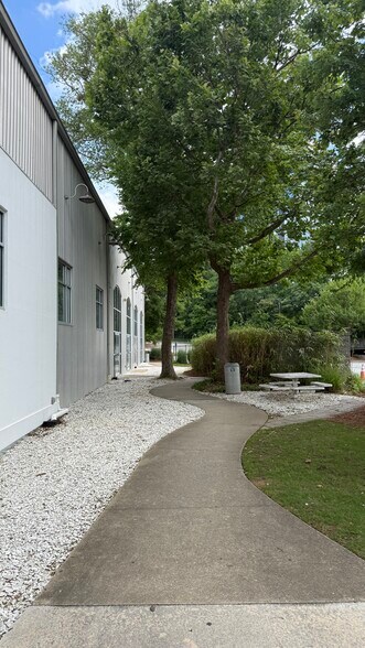 More Photos Of 887 W Marietta St NW, Atlanta Loft Creative Space For Sale