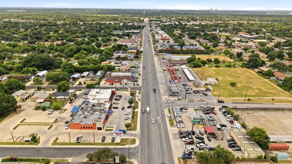 More Photos Of 4946 Rigsby Ave, San Antonio Restaurant For Sale