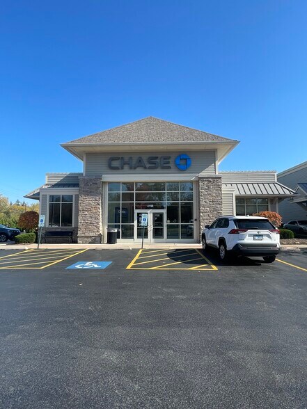 More Photos Of SEC Rte 83 & Aptakisic Rd, Long Grove Unknown For Lease