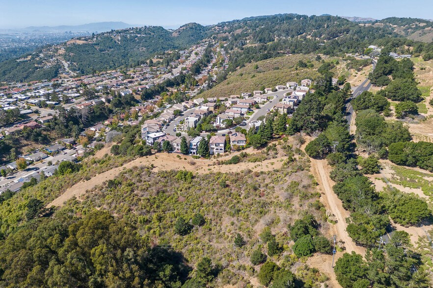 More Photos Of 14381 Skyline, Oakland Land For Sale