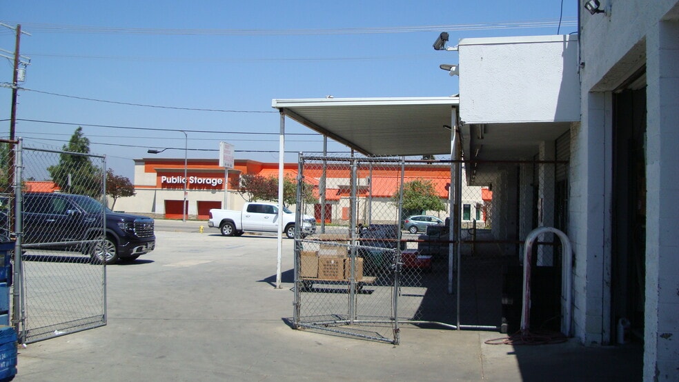 More Photos Of 9925 Balboa Blvd, Northridge Freestanding For Sale