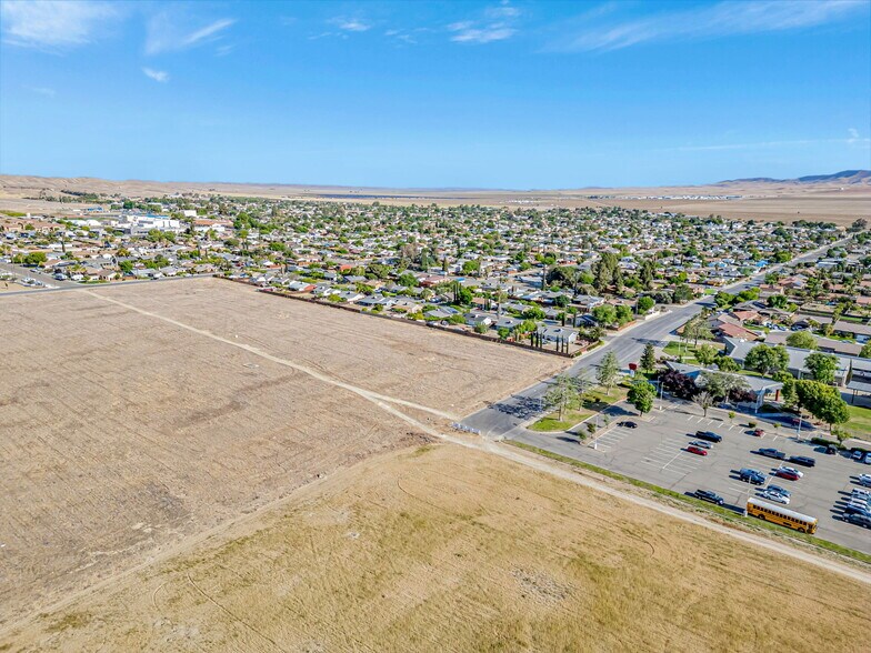 Primary Photo Of 613 1st ave, Avenal Land For Sale
