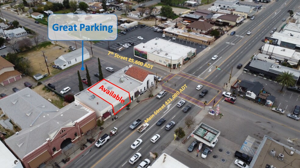 More Photos Of 701-713 Main St, Ramona Storefront For Lease