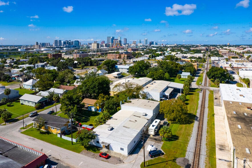 More Photos Of 1608 N 24th St, Tampa Warehouse For Lease