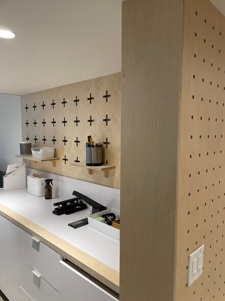 More Photos Of 939 Hastings St E, Vancouver Flex For Sale