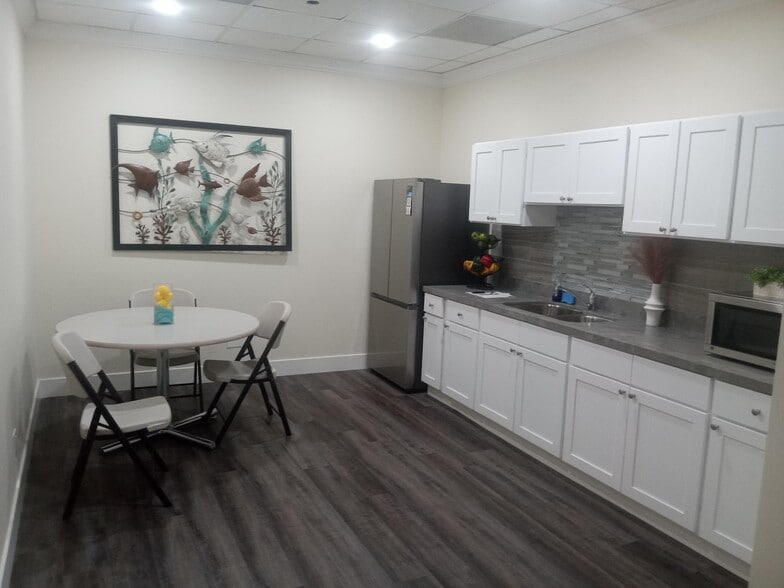 More Photos Of 5065 Deer Valley Rd, Antioch Medical For Lease