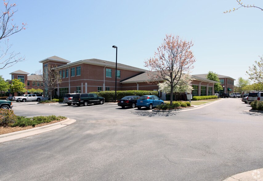 More Photos Of 2512 Independence Blvd, Wilmington Office For Lease