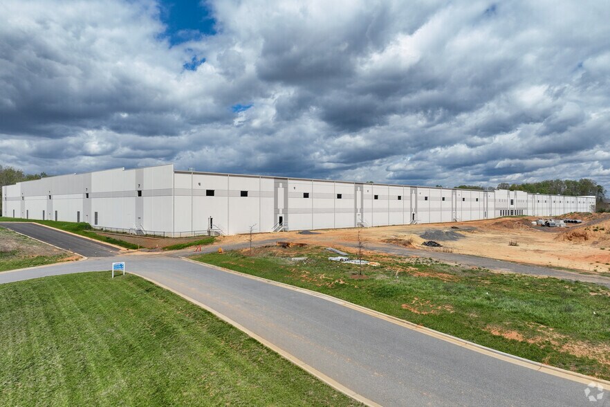 More Photos Of 134 Gildan Drive, Mocksville Manufacturing For Lease