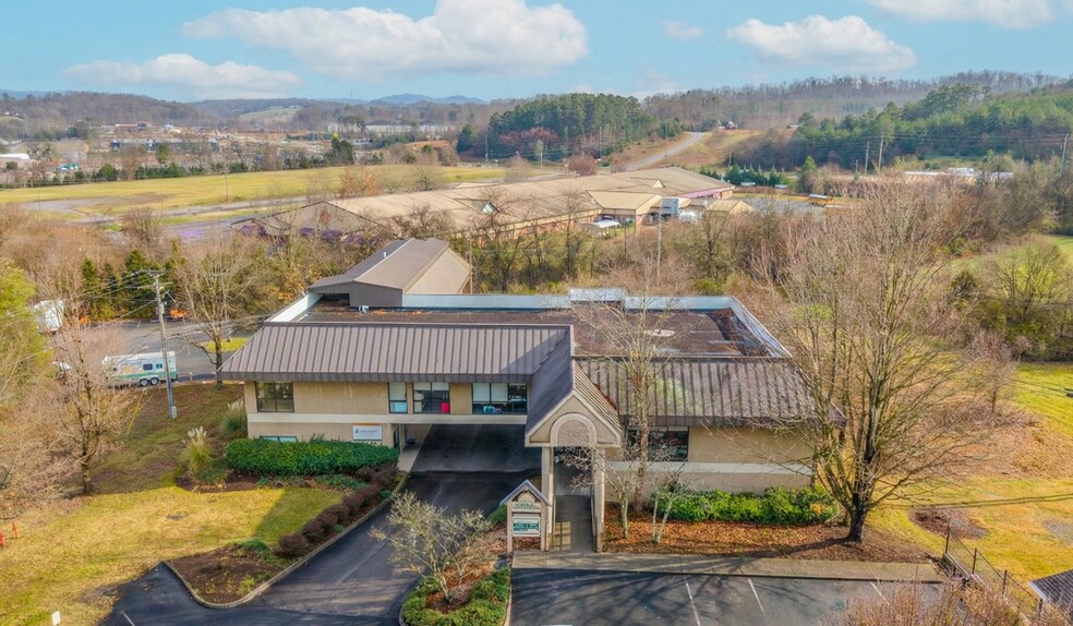 More Photos Of 675 Middle Creek Rd, Sevierville Medical For Sale