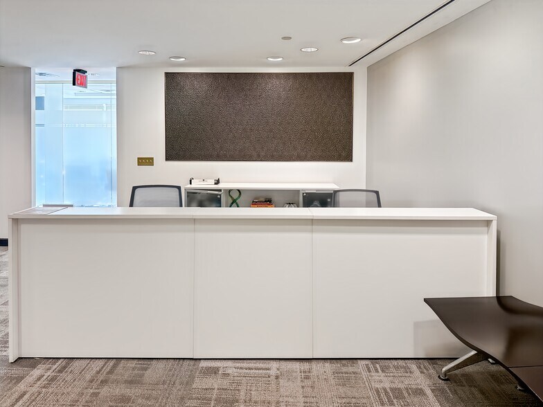 More Photos Of 11921 Freedom Dr, Reston Coworking Space