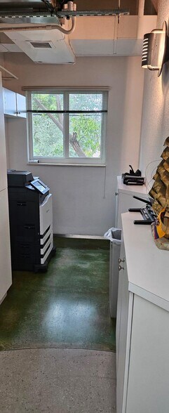 More Photos Of 770 Ponce de Leon Blvd, Coral Gables Office For Lease