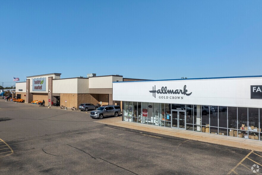 More Photos Of 1820 Plover Rd, Plover Storefront For Lease