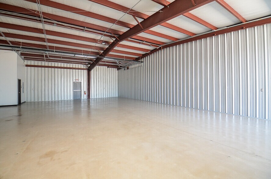 More Photos Of 17625 Kieth Harrow Blvd, Houston Warehouse For Lease