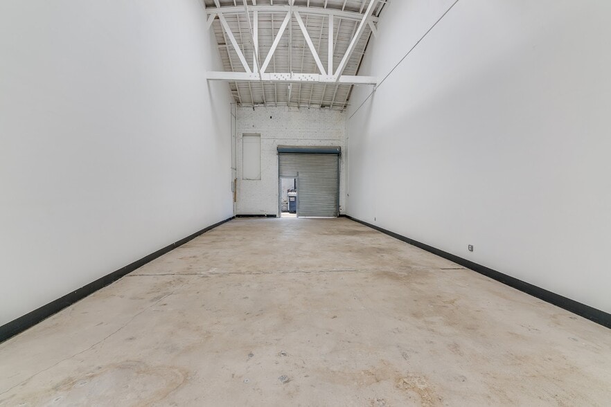 More Photos Of 2023-2043 S Santa Fe Ave, Los Angeles Unknown For Lease