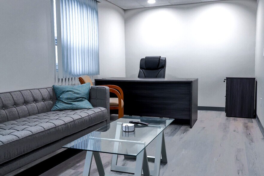 More Photos Of 231 E 1st Ave, Roselle Manufacturing For Lease