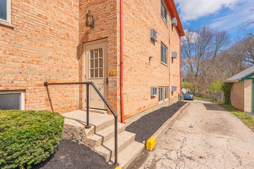 More Photos Of 2302 Salvador St, Cincinnati Apartments For Sale