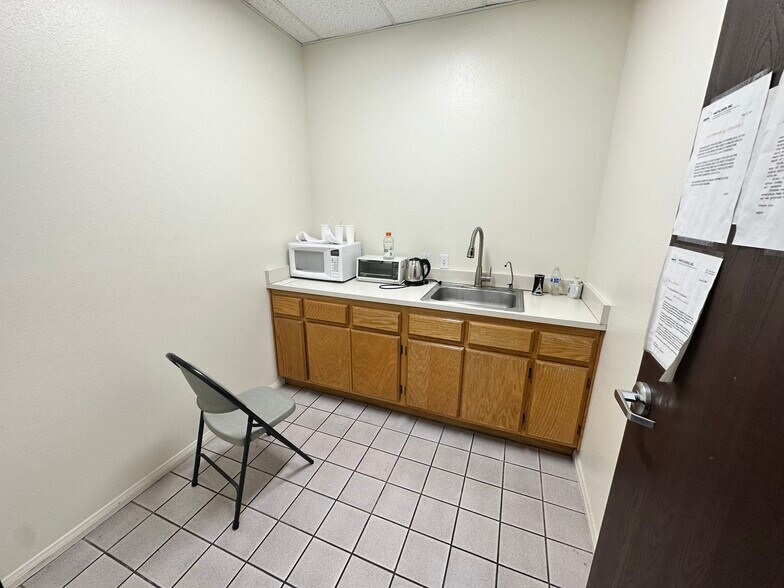 More Photos Of 14632 E Nelson Ave, City Of Industry Warehouse For Lease