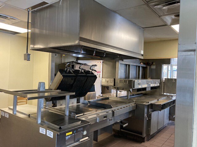 More Photos Of 1320 1st St, Kennett Fast Food For Lease