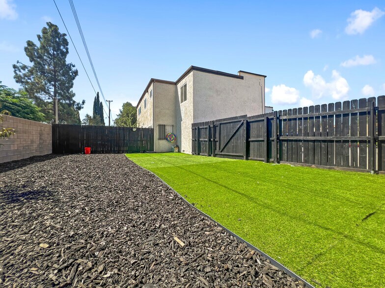 More Photos Of 9221 Wheeler Ct, Fontana Apartments For Sale