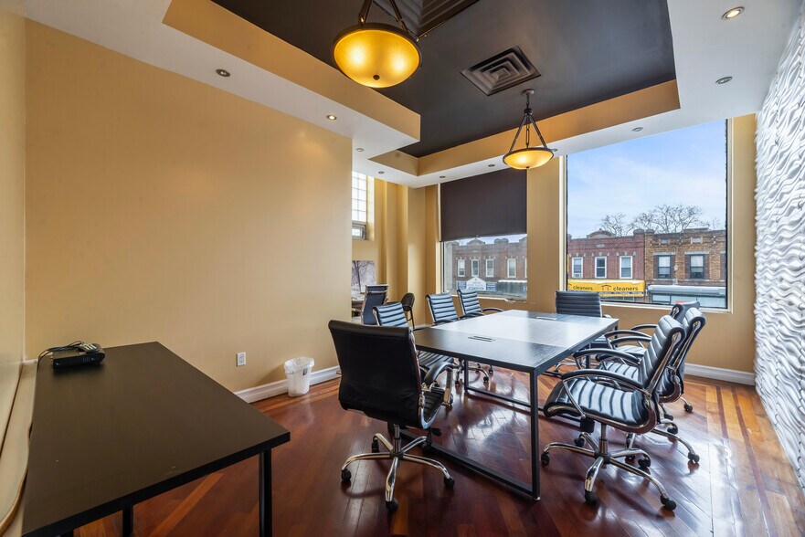 More Photos Of 12419 Metropolitan Ave, Kew Gardens General Retail For Lease