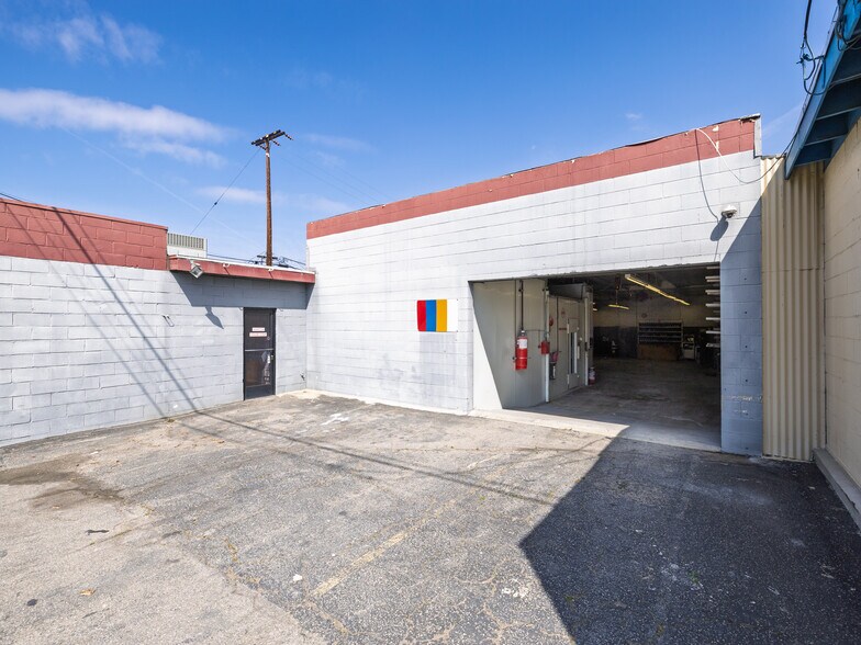 More Photos Of , El Segundo General Retail For Sale