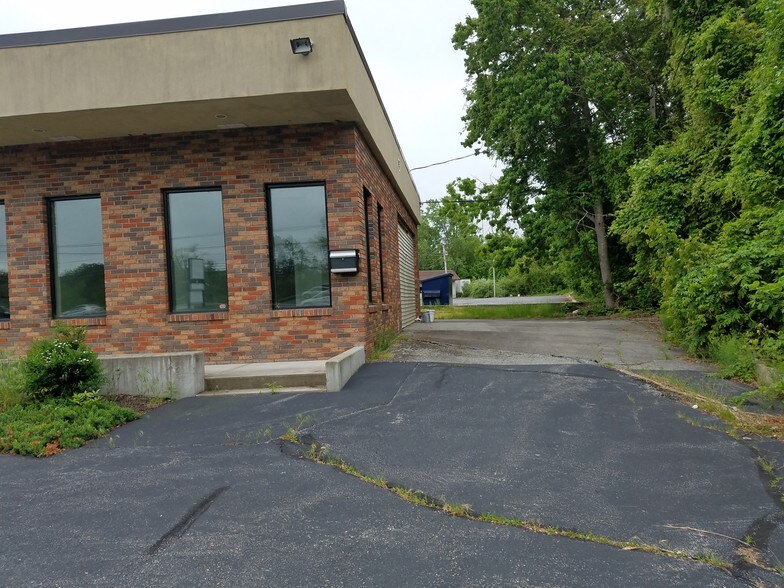 More Photos Of 458 Putnam Pike, Greenville Daycare Center For Lease