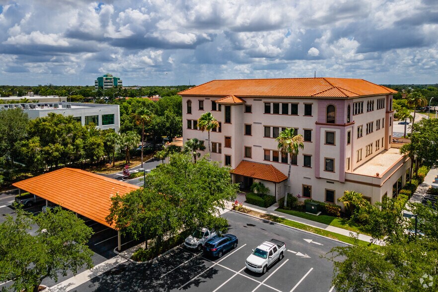 More Photos Of 4851 Tamiami Trl N, Naples Coworking Space