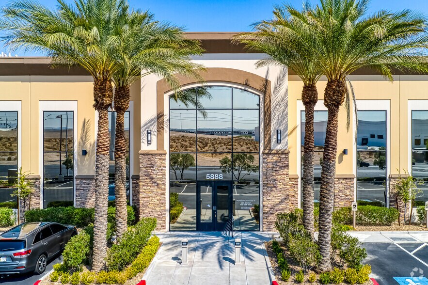 More Photos Of 5888 W Sunset Rd, Las Vegas Office For Sale