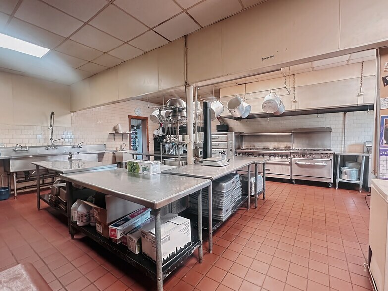 More Photos Of 16 Legion St, Republic Freestanding For Sale