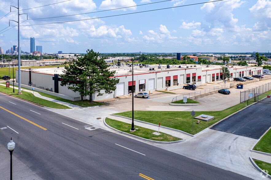 More Photos Of 2236 NW 10th St, Oklahoma City Light Distribution For Lease