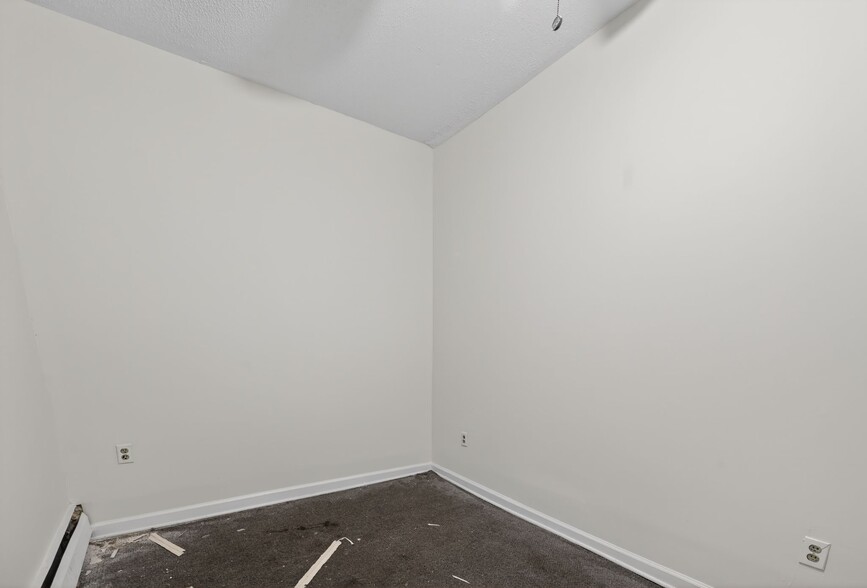 More Photos Of 661 S 18th St, Newark Apartments For Sale