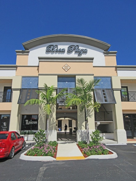 More Photos Of 3200-3400 N Federal Hwy, Boca Raton Office For Lease