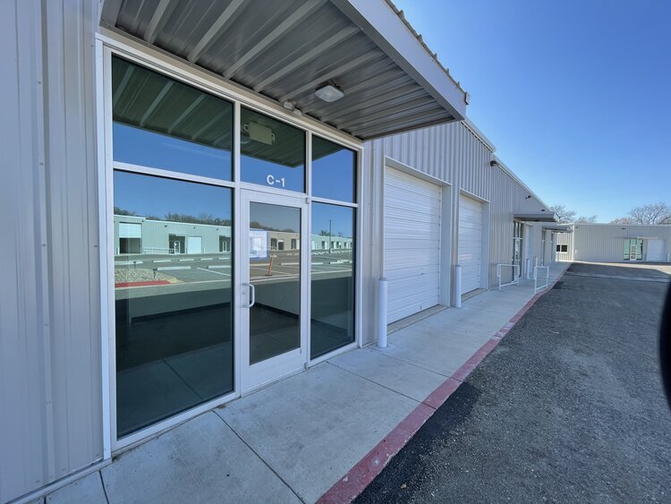 More Photos Of 1518 Navo Rd, Aubrey Warehouse For Lease