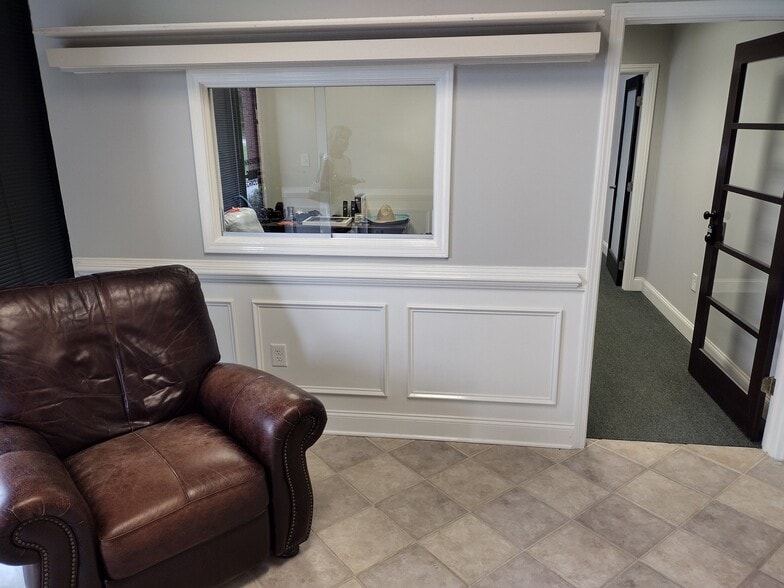 More Photos Of 5207 Belle Wood Ct, Buford Warehouse For Sale