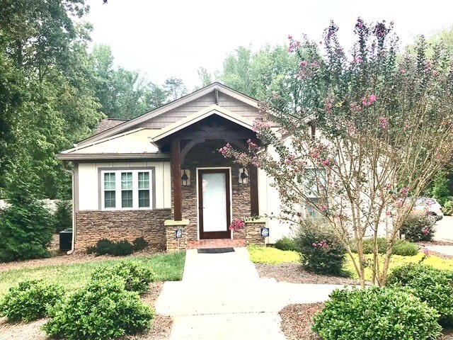 More Photos Of 3509 Old Battleground Rd, Greensboro Freestanding For Sale