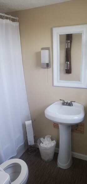 More Photos Of 436 E Dixie Dr, Dayton Freestanding For Lease
