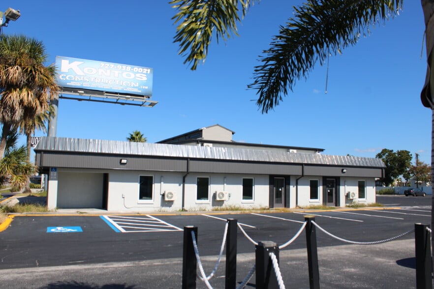 More Photos Of 1518 US Highway 19, Holiday Office For Lease
