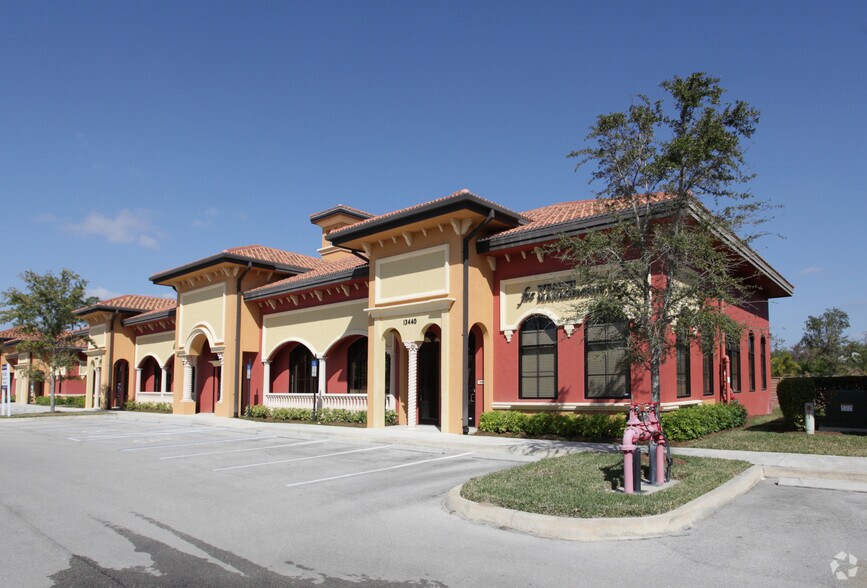 More Photos Of 13440 Parker Commons Blvd, Fort Myers Coworking Space