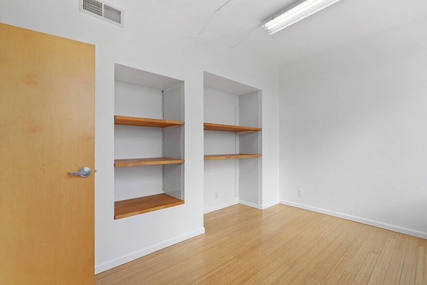 More Photos Of 2215 N Broadway, Santa Ana Medical For Sale