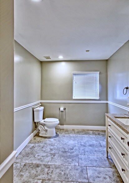 More Photos Of 131 W University Dr, Mesa Office Residential For Lease