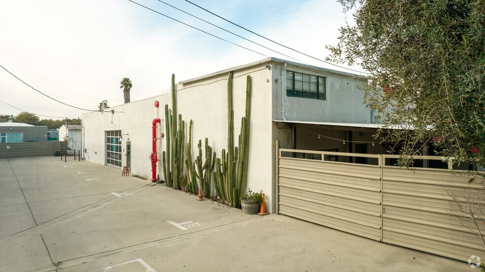 Primary Photo Of 3249 S La Cienega Blvd, Los Angeles Warehouse For Lease