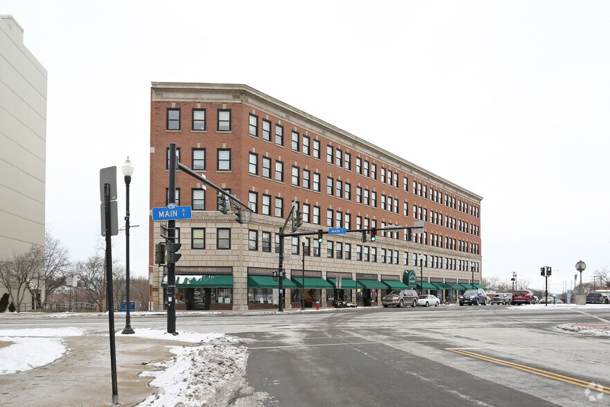 Primary Photo Of 4 Market St, Lockport Medical For Lease